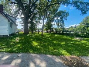 1436 E Racine Ave in Waukesha, WI - Building Photo - Building Photo
