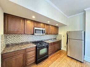 1935 W Berteau Ave in Chicago, IL - Building Photo - Building Photo