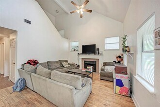 1205 W 22 1/2 St in Austin, TX - Building Photo - Building Photo
