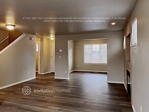 8505 160th St Ct E in Puyallup, WA - Foto de edificio - Building Photo