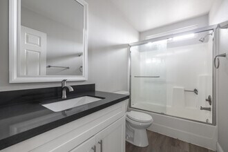 1628 W 218th St in Torrance, CA - Building Photo - Interior Photo