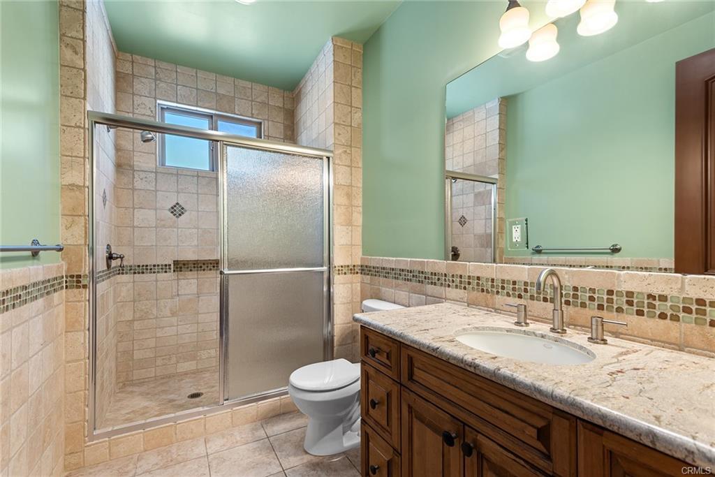 18267 Valley Vista Blvd in Los Angeles, CA - Building Photo