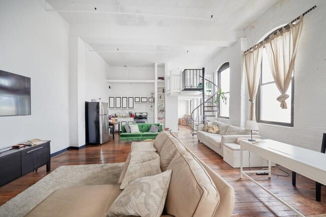5 Delavan St in Brooklyn, NY - Building Photo - Building Photo