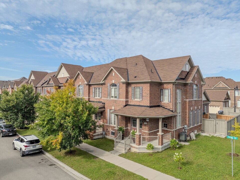 24 Primo Rd in Brampton, ON - Building Photo