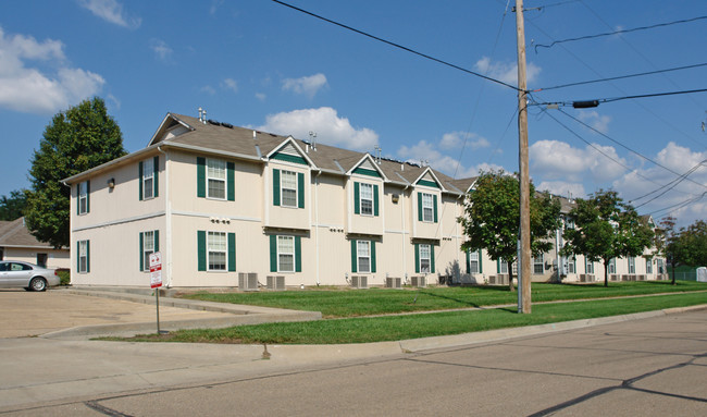 Bristol Ridge in Topeka, KS - Building Photo - Building Photo