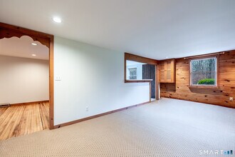 1 Long Wall Rd in Redding, CT - Building Photo - Building Photo