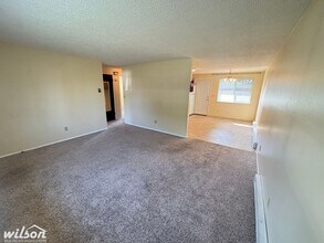 36 W Prasch Ave in Yakima, WA - Building Photo - Building Photo
