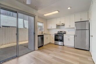 Terre at Bradley in El Cajon, CA - Building Photo - Building Photo