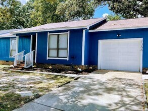 1366 Worstead Dr in Fayetteville, NC - Building Photo - Building Photo