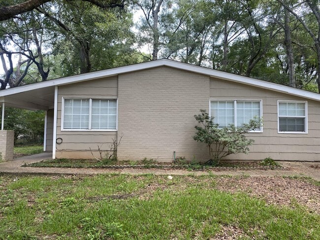 property at 4066 S Wesley Ln