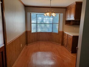 302 Robbie St in Denham Springs, LA - Foto de edificio - Building Photo