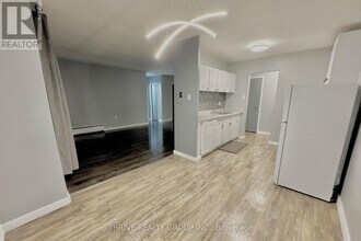 635 Wonderland Rd S in London, ON - Building Photo - Building Photo