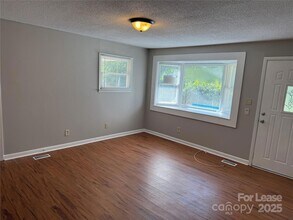 109 Pine Inn Dr in Gastonia, NC - Building Photo - Building Photo