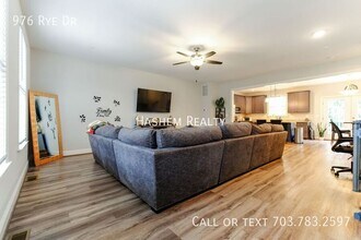 976 Rye Dr in La Plata, MD - Building Photo - Building Photo