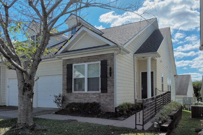 363 Harbor Village Dr in Nashville, TN - Building Photo - Building Photo