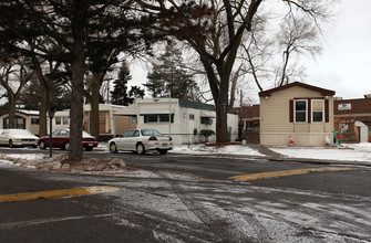 Ackels Mobile Court in Madison Heights, MI - Building Photo - Building Photo