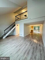 58 Chelsea Cir in Clementon, NJ - Building Photo