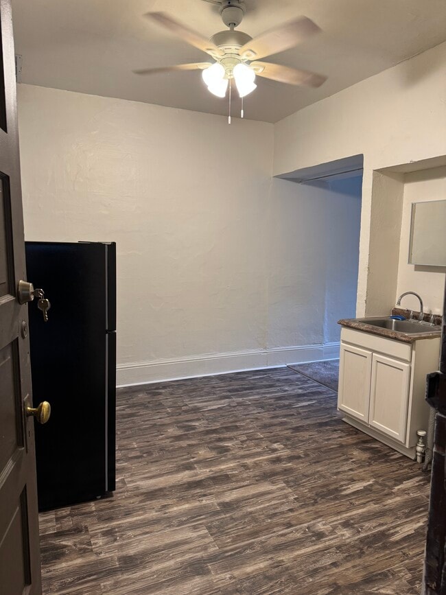 property at 1717 W Burnside St