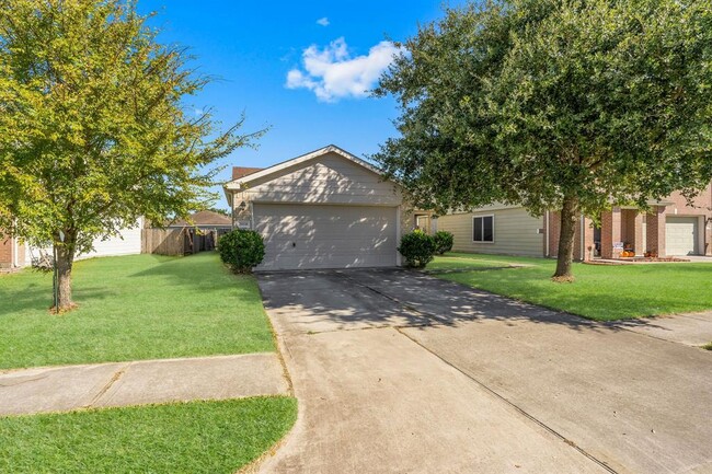 29338 Legends Green Dr in Spring, TX - Foto de edificio - Building Photo