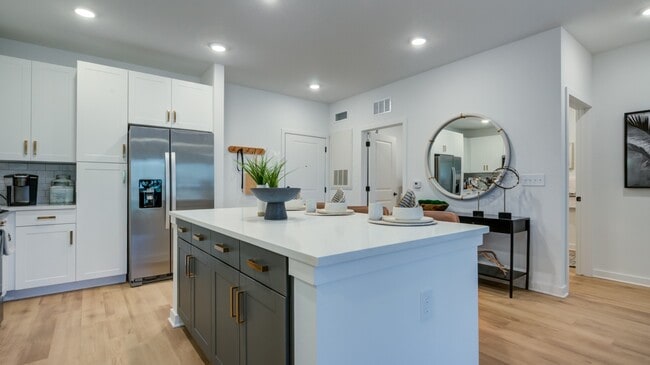 The Archer in Venice, FL - Building Photo - Building Photo