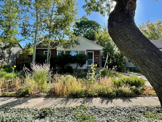 property at 2879 S Filmore St