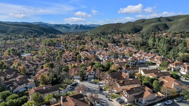 487 Bernini Ct in Oak Park, CA - Building Photo - Building Photo