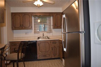 18 Wallace Rd in Pittsburgh, PA - Building Photo - Building Photo