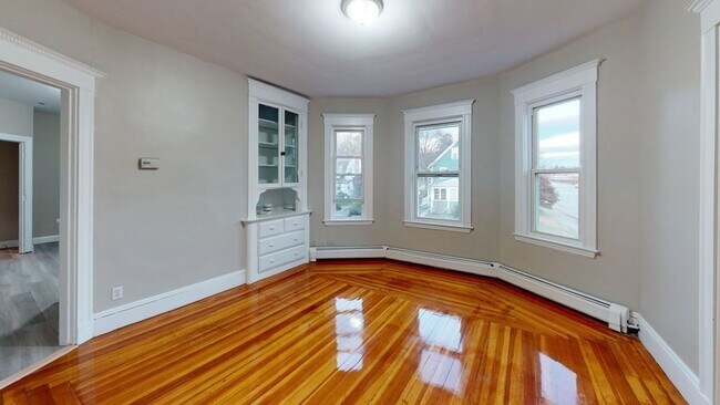 1001 Washington St in Newton, MA - Building Photo - Building Photo