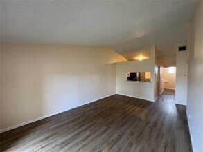 2431 NW 56th Ave in Lauderhill, FL - Building Photo - Building Photo