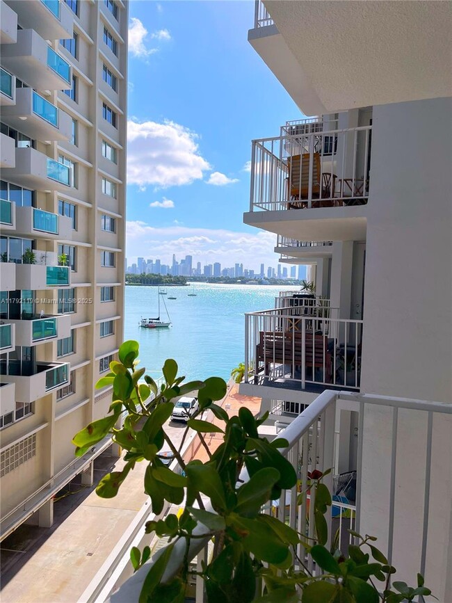 1228 West Ave in Miami Beach, FL - Building Photo - Building Photo