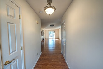 1113 Savoy Dr in Melville, NY - Building Photo - Building Photo