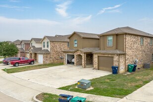 Audra Heights in Denton, TX - Building Photo