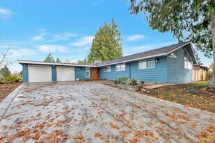 1836 125th Ave SE in Bellevue, WA - Building Photo