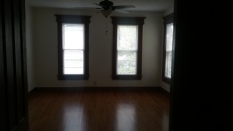 59 E 8th Ave, Unit 2 in Gloversville, NY - Building Photo
