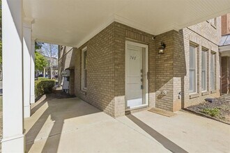 740 Liberty Commons Dr NW in Atlanta, GA - Building Photo - Building Photo