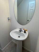 1523 N Strada Way in Clovis, CA - Building Photo - Building Photo