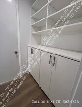 1706 Grismer Ave-Unit -213 in Burbank, CA - Building Photo - Building Photo