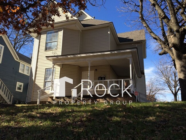 property at 328 N Philadelphia Ave