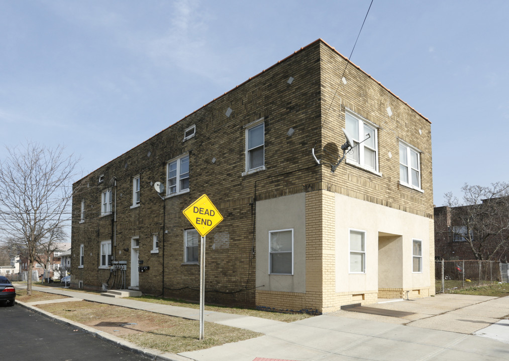 1501 S Wood Ave in Linden, NJ - Building Photo