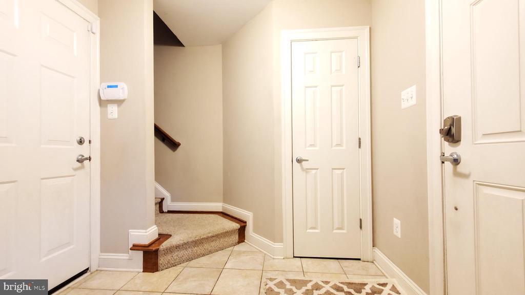 631 Hurdle Mill Pl in Gaithersburg, MD - Building Photo