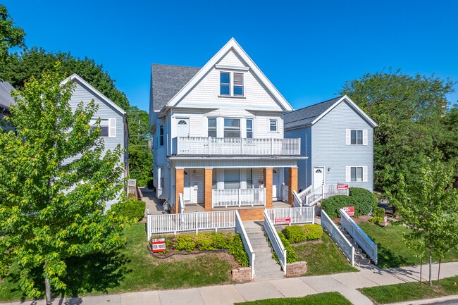 3373 N Oakland Ave