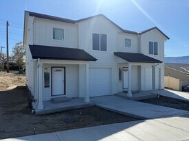 611 S Kent St in Wenatchee, WA - Building Photo