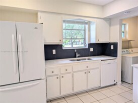 856 Benevento Ave in Coral Gables, FL - Building Photo