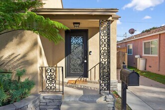 6022 Blackthorne Ave in Lakewood, CA - Building Photo - Building Photo