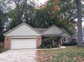 33736 Hathaway in Livonia, MI - Building Photo