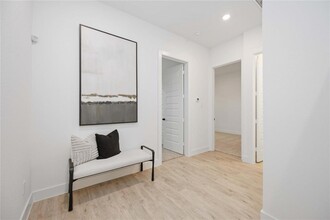 5322 Rue St in Houston, TX - Building Photo - Building Photo