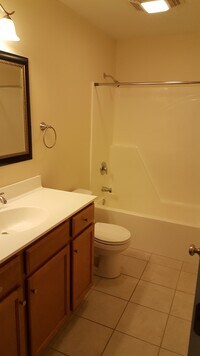 215 N 6th St, Unit 2 photo'