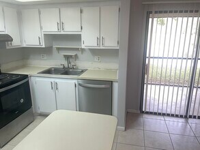 4185 Oak Terrace Dr in Greenacres, FL - Building Photo - Building Photo