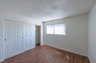 Decatur Rents Apartments in Las Vegas, NV - Building Photo - Interior Photo