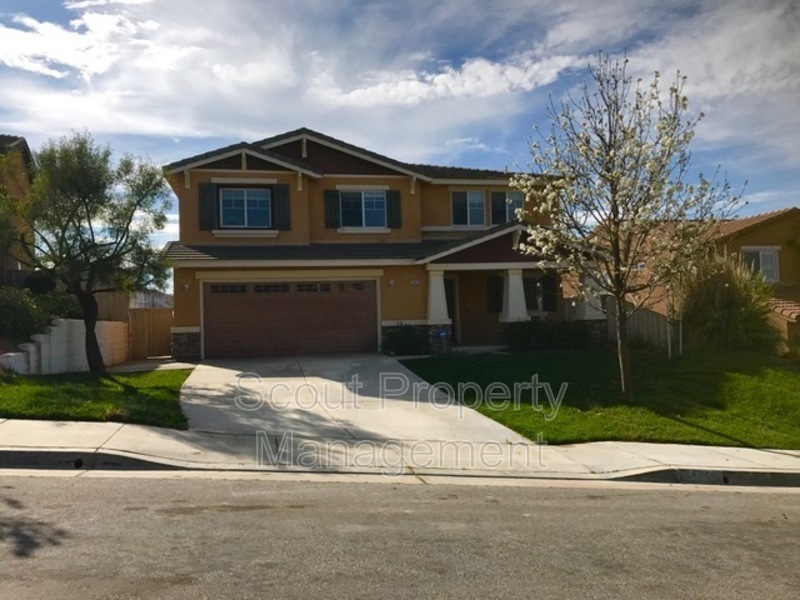 32433 Francisco Pl in Temecula, CA - Building Photo